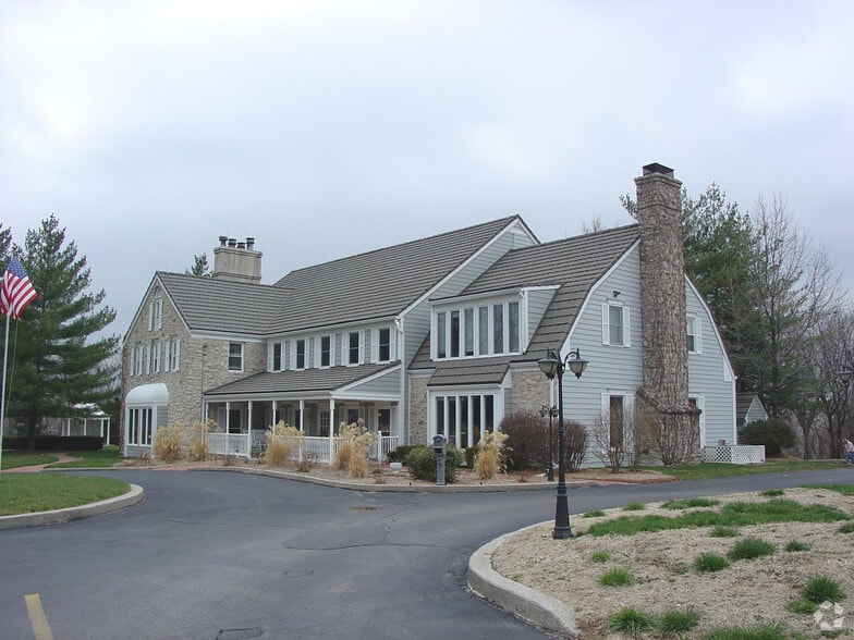 2820 NW Barry Rd, Kansas City, MO for sale - Building Photo - Image 1 of 5