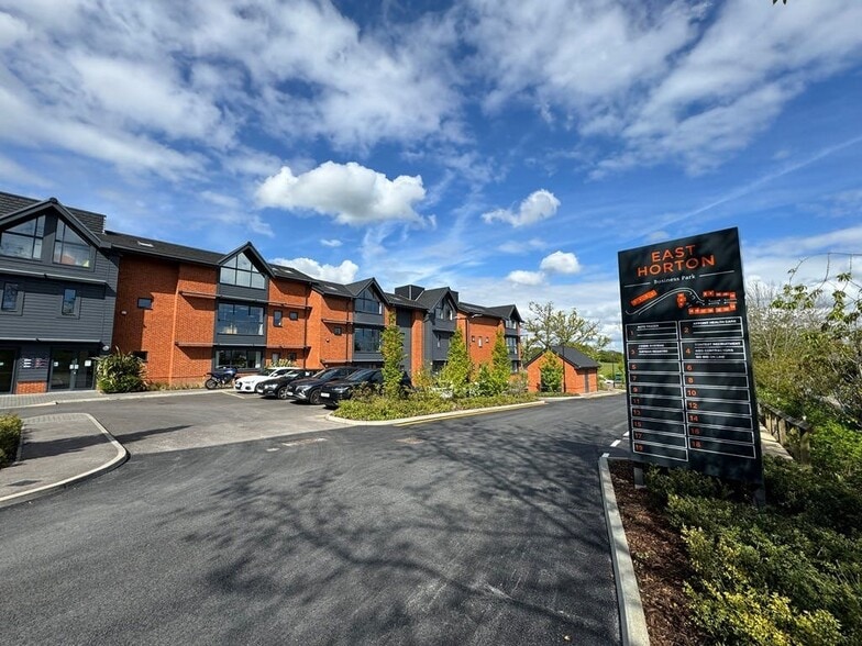 East Horton Knowle Ln, Eastleigh à louer - Photo du bâtiment - Image 3 de 6
