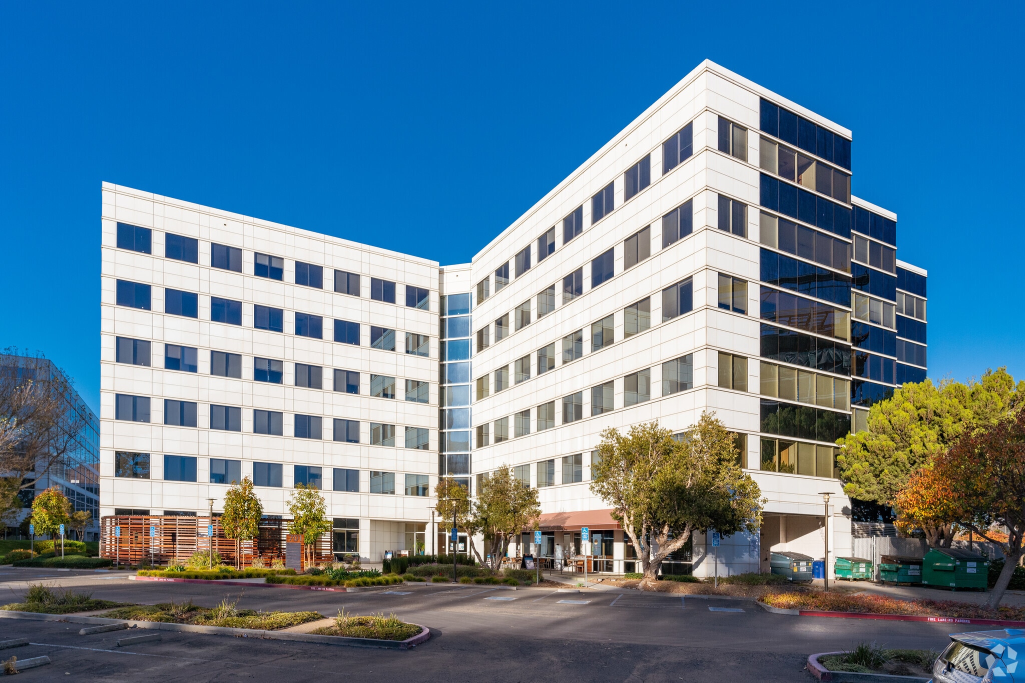 701 Gateway Blvd, South San Francisco, CA for lease Building Photo- Image 1 of 8