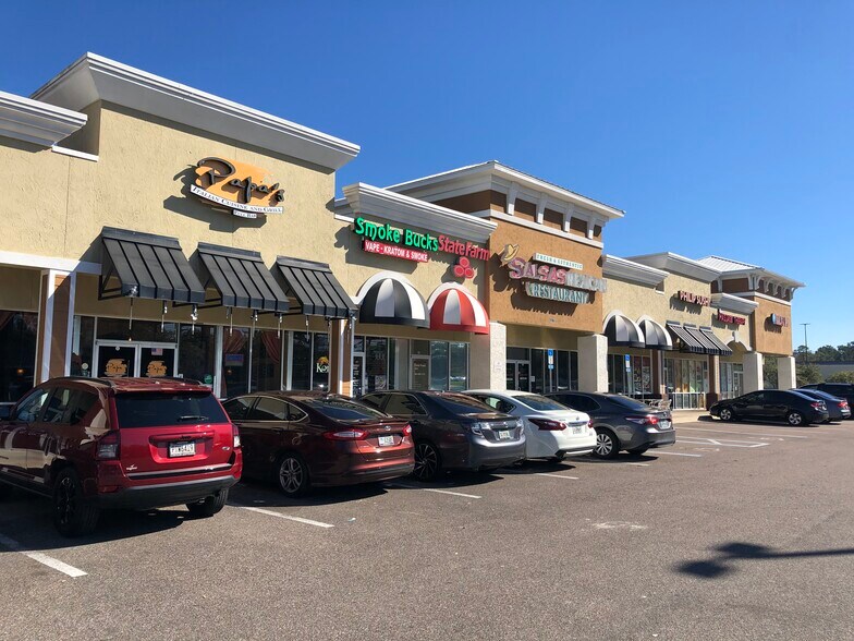 9475 Phillips Hwy, Jacksonville, FL à louer - Photo du bâtiment - Image 2 de 2