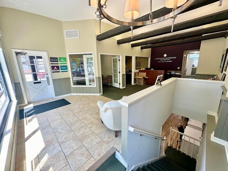 538 Bloomfield Ave, Verona, NJ à louer - Photo intérieure - Image 2 de 29