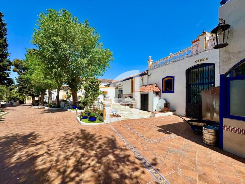 Retail in Chinchón, Madrid for sale - Building Photo - Image 2 of 40
