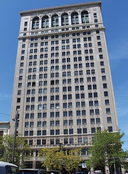 1621 Euclid Ave, Cleveland, OH for lease - Building Photo - Image 2 of 11