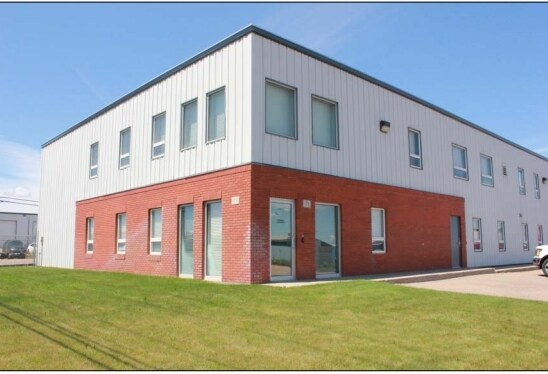 25 Pembina Cres NE, Redcliff, AB for sale Primary Photo- Image 1 of 1