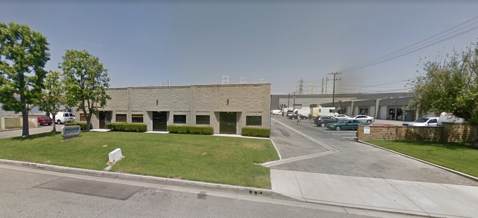 28130 Avenue Crocker, Valencia, CA for lease - Building Photo - Image 2 of 8