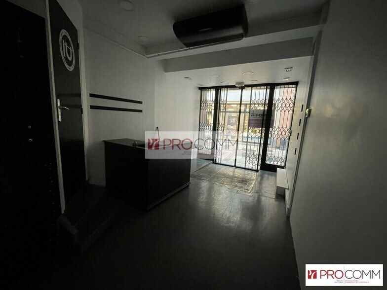 Industrial in Chartres for lease - Interior Photo - Image 3 of 8