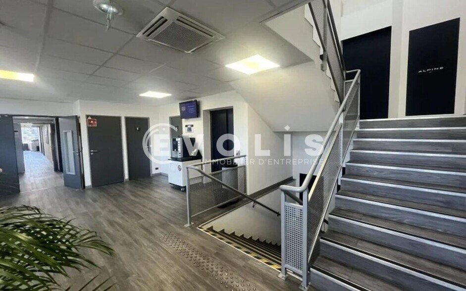 Flex dans Les Ulis à louer - Photo du bâtiment - Image 2 de 13