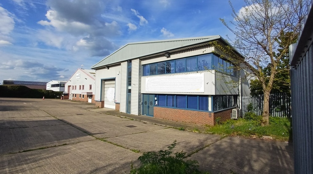 1 Wollaston Way, Basildon for lease Building Photo- Image 1 of 4