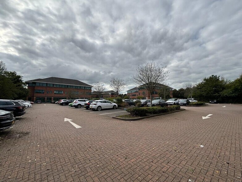 Campbell Rd, Stoke On Trent à louer - Photo du bâtiment - Image 3 de 11