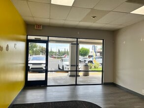 4652-4822 La Sierra Ave, Riverside, CA for lease Interior Photo- Image 1 of 9