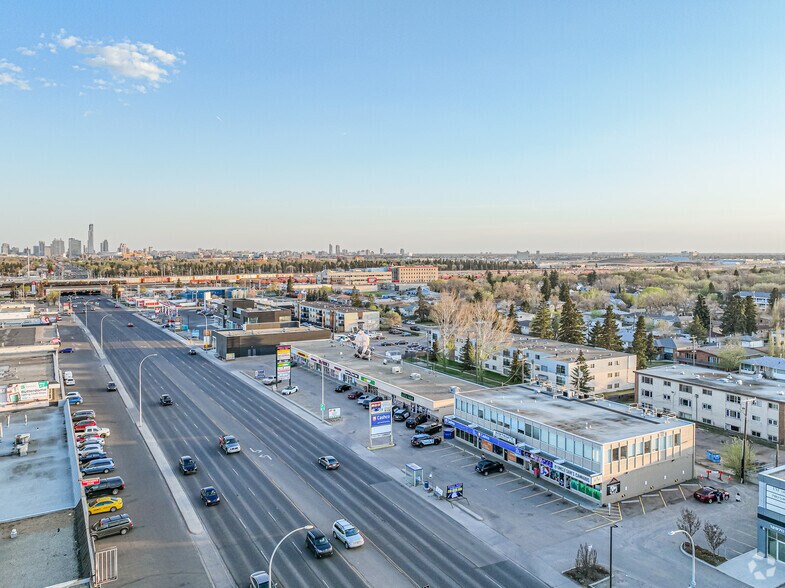 12940-12946 97th St NW, Edmonton, AB à louer - Aérien - Image 3 de 5