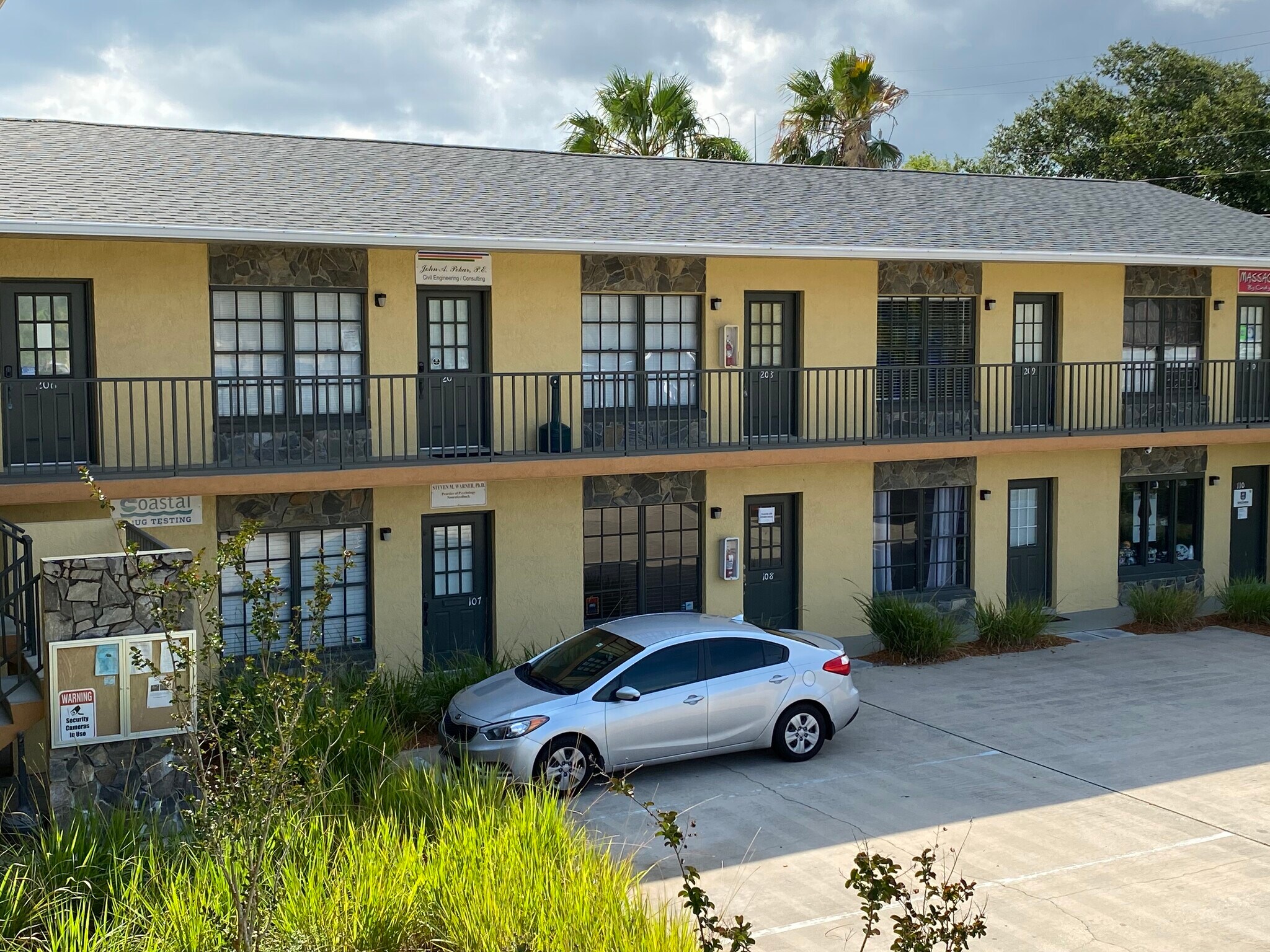 102 Columbia Dr, Cape Canaveral, FL à vendre Photo principale- Image 1 de 42