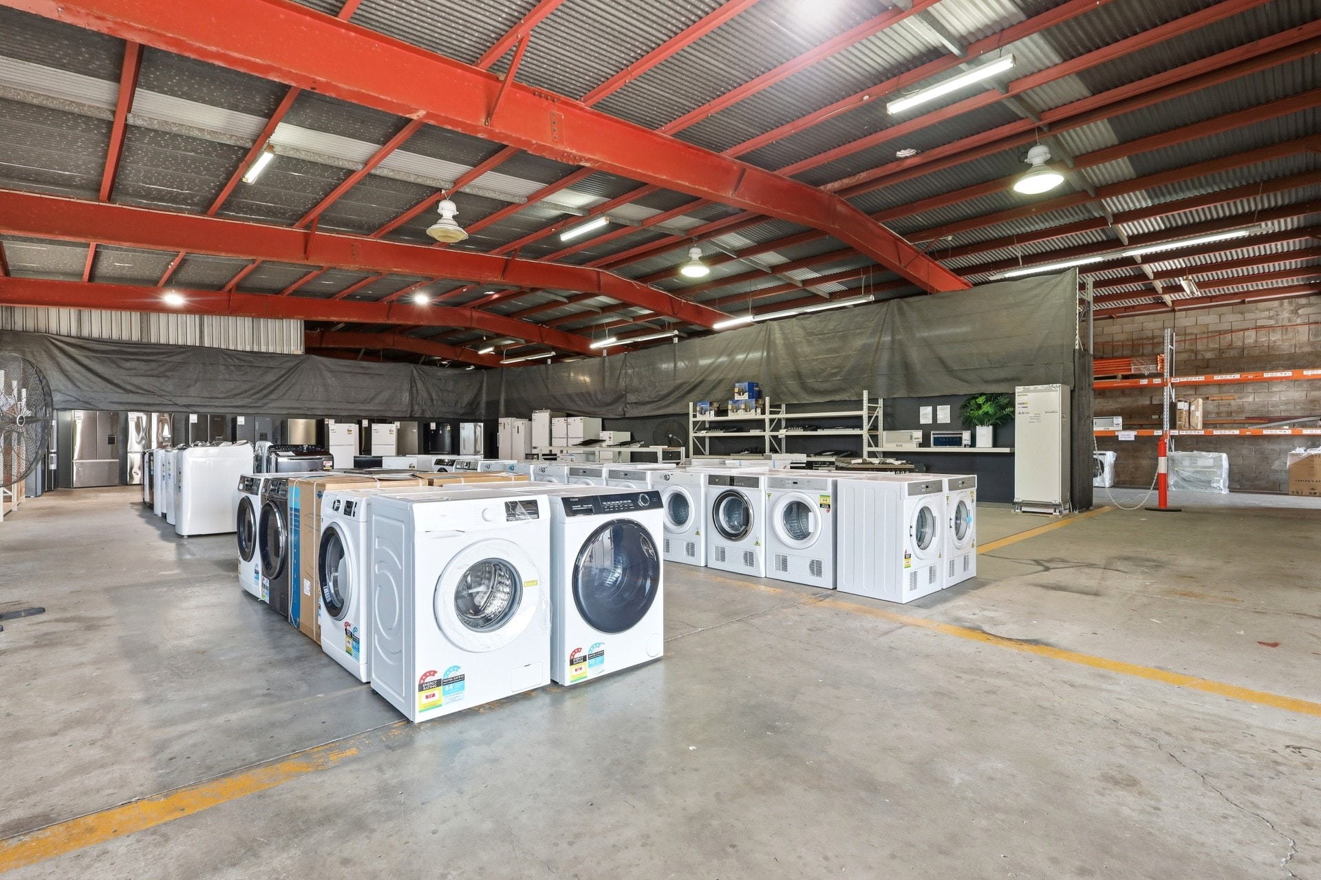 298 New Cleveland Rd, Tingalpa for lease Interior Photo- Image 1 of 3