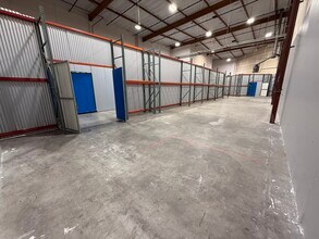 4901-4911 Central Ave, Richmond, CA for lease Interior Photo- Image 2 of 6