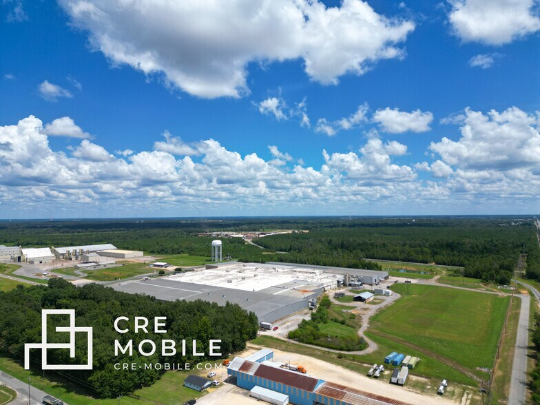 209 Carpet Dr, Atmore, AL à vendre - Photo du bâtiment - Image 2 de 15