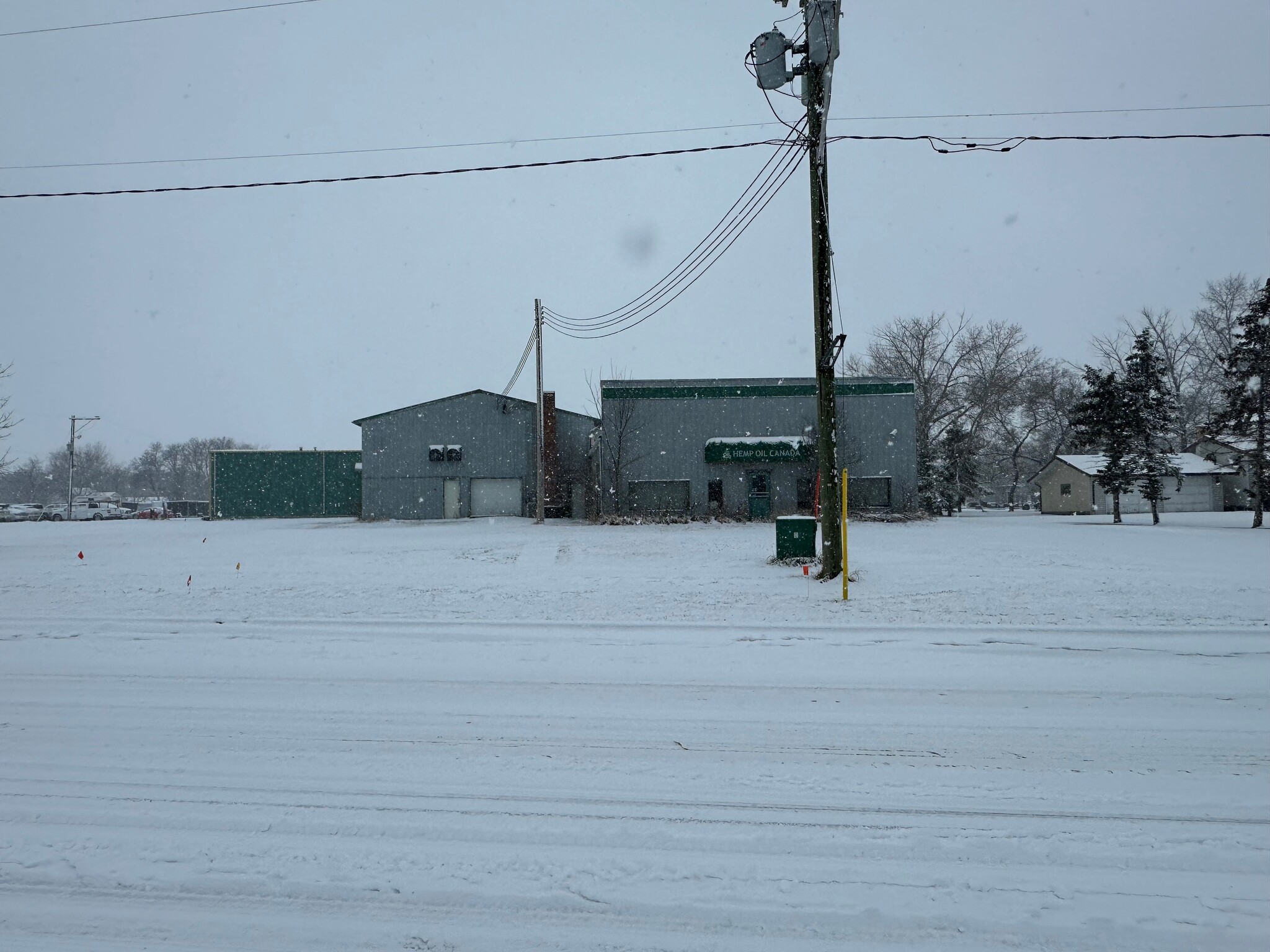 215, 223-225 Chemin Pembina Trail portfolio of 2 properties for sale on LoopNet.ca Primary Photo- Image 1 of 3