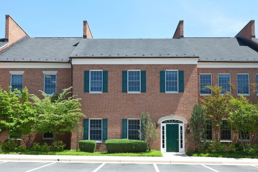 10513-10519 Braddock Rd, Fairfax, VA for lease - Building Photo - Image 1 of 3