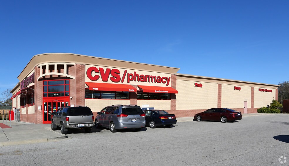 39161 N Sheridan Rd, Beach Park, IL à louer - Photo du bâtiment - Image 2 de 3