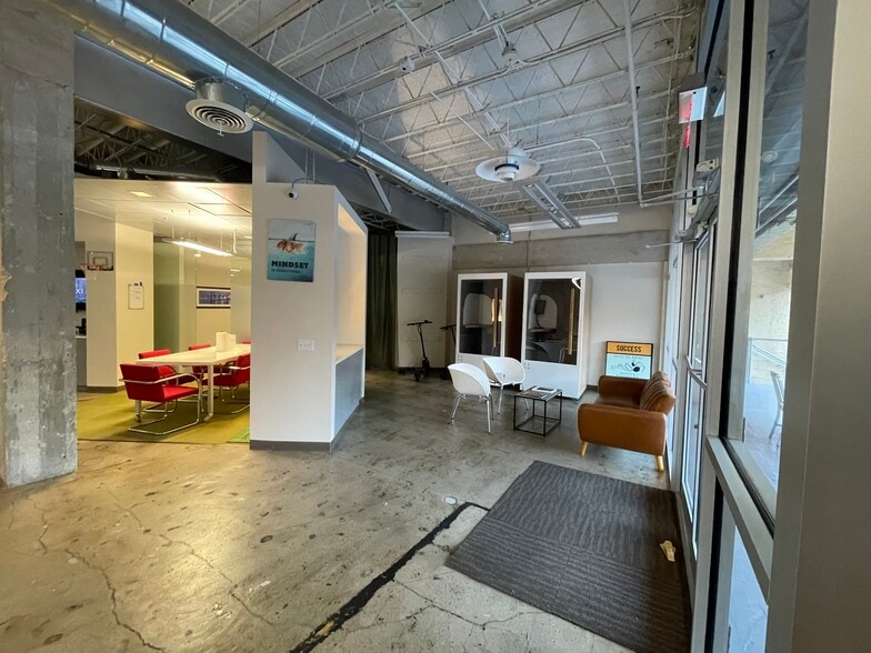120 NE 27th St, Miami, FL for lease - Interior Photo - Image 3 of 13
