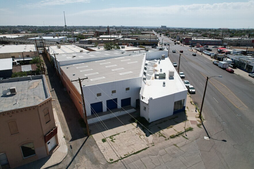 2401 Alameda Ave, El Paso, TX à louer - Photo du bâtiment - Image 3 de 42