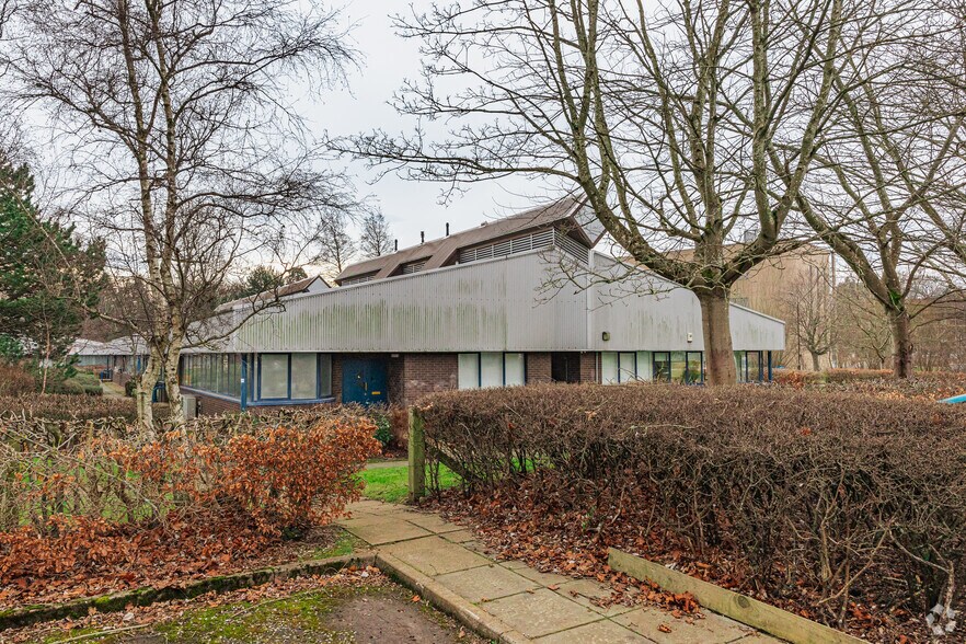 Quantum Ct S, Currie à louer - Photo du bâtiment - Image 2 de 2