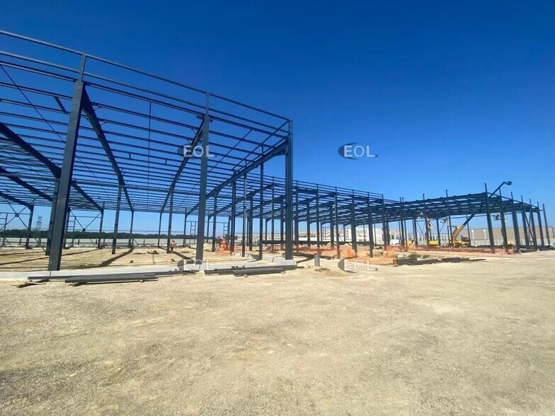 Industrial in Croissy-Beaubourg for lease - Construction Photo - Image 3 of 4