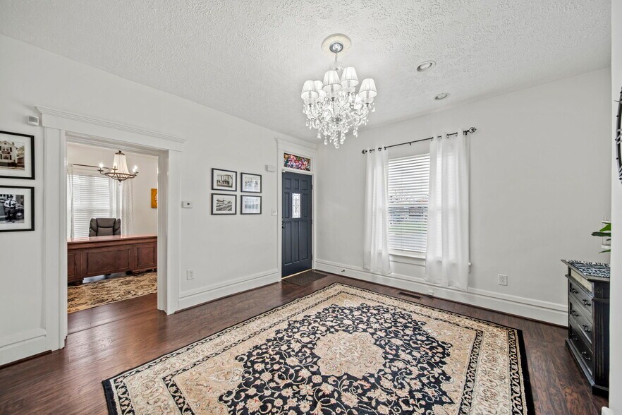 7315 E Main St, Reynoldsburg, OH à vendre - Photo intérieure - Image 3 de 22