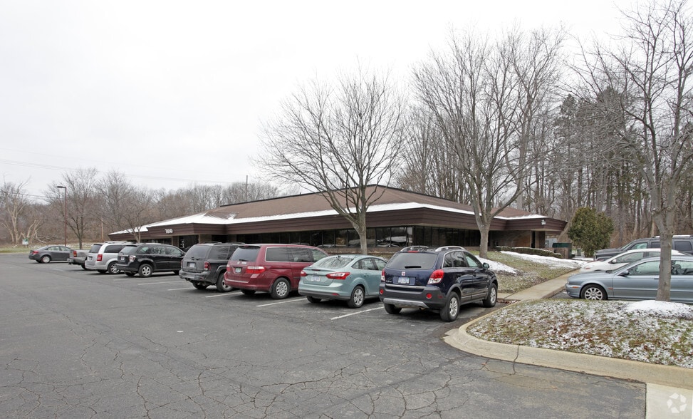 7650 Dixie Hwy, Clarkston, MI for lease - Building Photo - Image 3 of 4