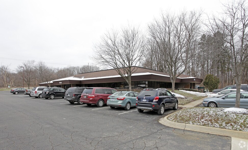 7650 Dixie Hwy, Clarkston, MI à louer - Photo du bâtiment - Image 3 de 4