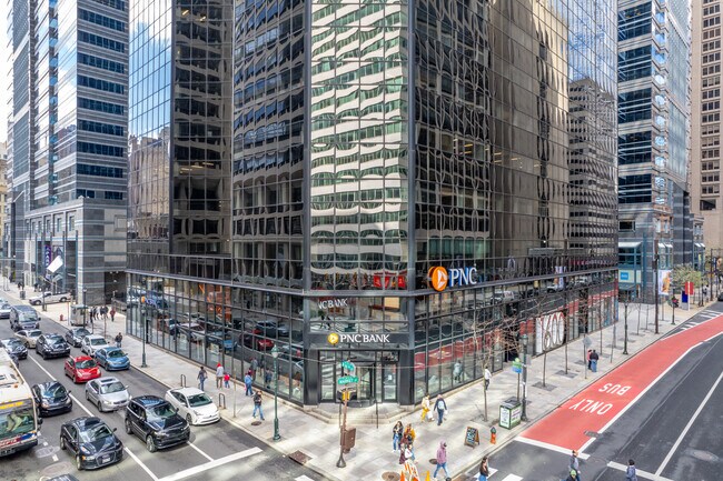 Plus de détails pour 1600 Market St, Philadelphia, PA - Bureau à louer