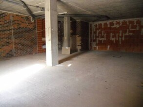 Retail in Manresa, Barcelona for lease Interior Photo- Image 2 of 4