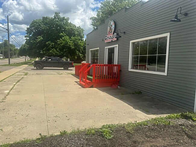 More details for 345 W Grand River, Webberville, MI - Retail for Sale