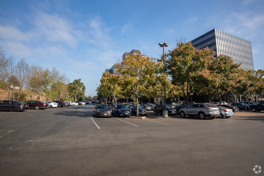 777 E Campbell Ave, Campbell, CA for lease - Building Photo - Image 2 of 3