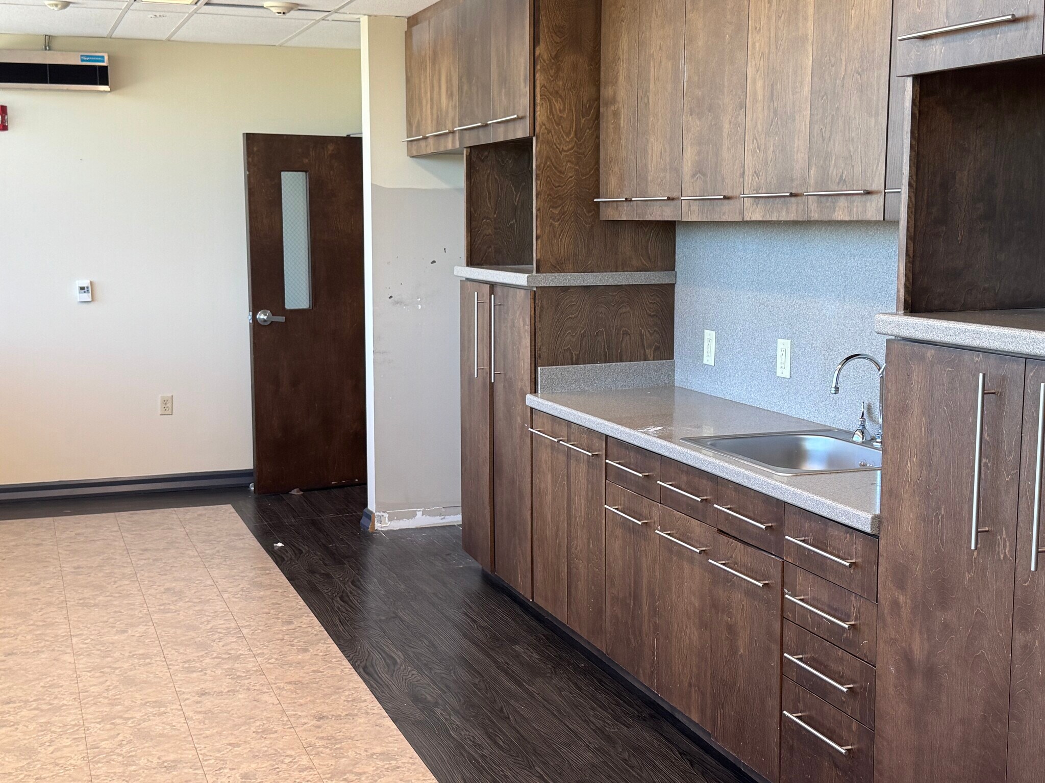 1020 W 4th St, Little Rock, AR for lease Interior Photo- Image 1 of 6
