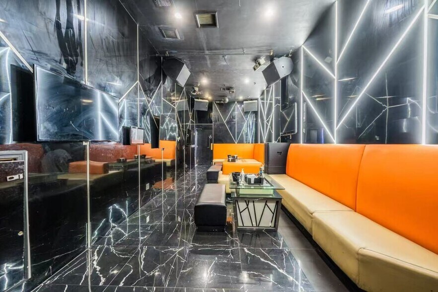 730 61st St, Brooklyn, NY à louer - Photo intérieure - Image 2 de 9