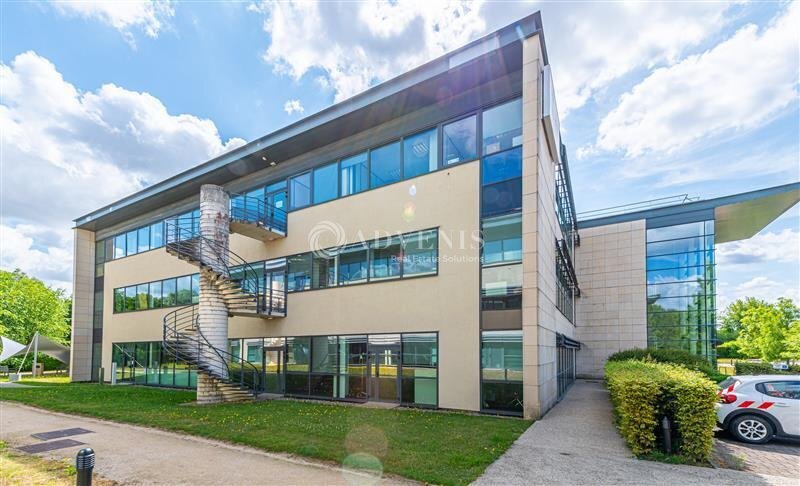 Office in Serris for lease - Building Photo - Image 2 of 6