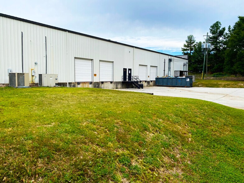 1007 Irwin Bridge Rd NW, Conyers, GA à vendre - Photo du bâtiment - Image 3 de 7