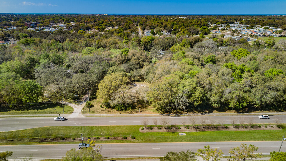 Rowan Rd, New Port Richey, FL à vendre - Photo principale - Image 1 de 1