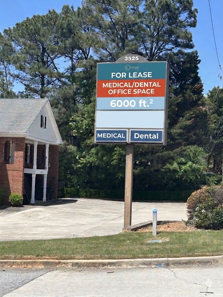3525 Holcomb Bridge Rd, Peachtree Corners, GA for lease - Building Photo - Image 3 of 17