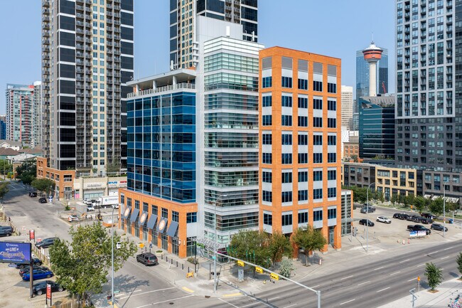 Plus de détails pour 1331 Macleod Trl SE, Calgary, AB - Commerce de détail à louer