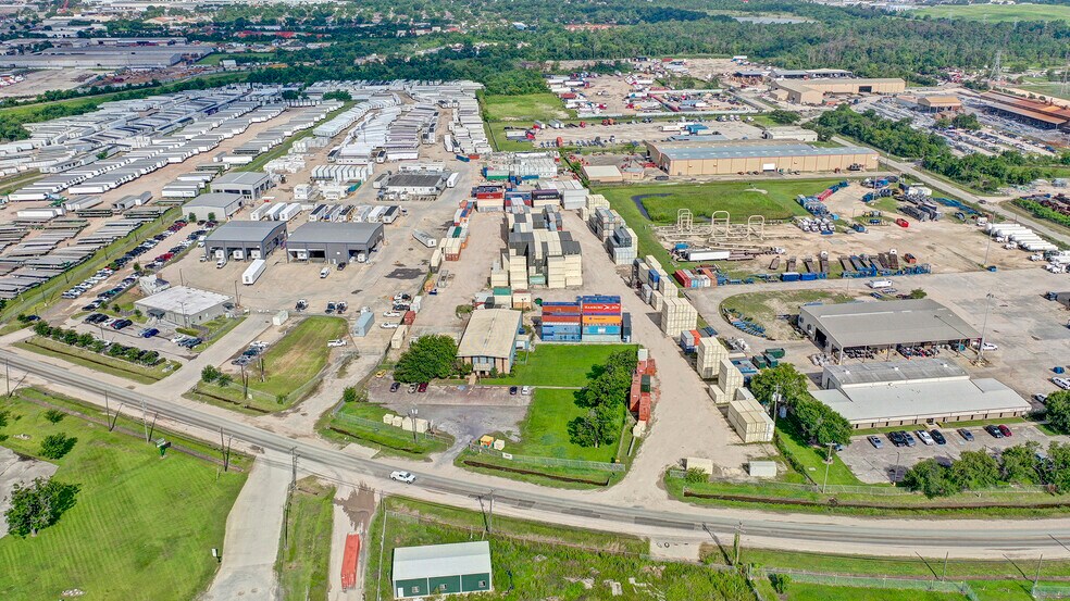 3807 Oates Rd, Houston, TX à louer - Photo du bâtiment - Image 3 de 8