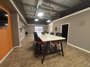 561 Connexion Way, Columbia City, IN à louer Photo intérieure- Image 1 de 2