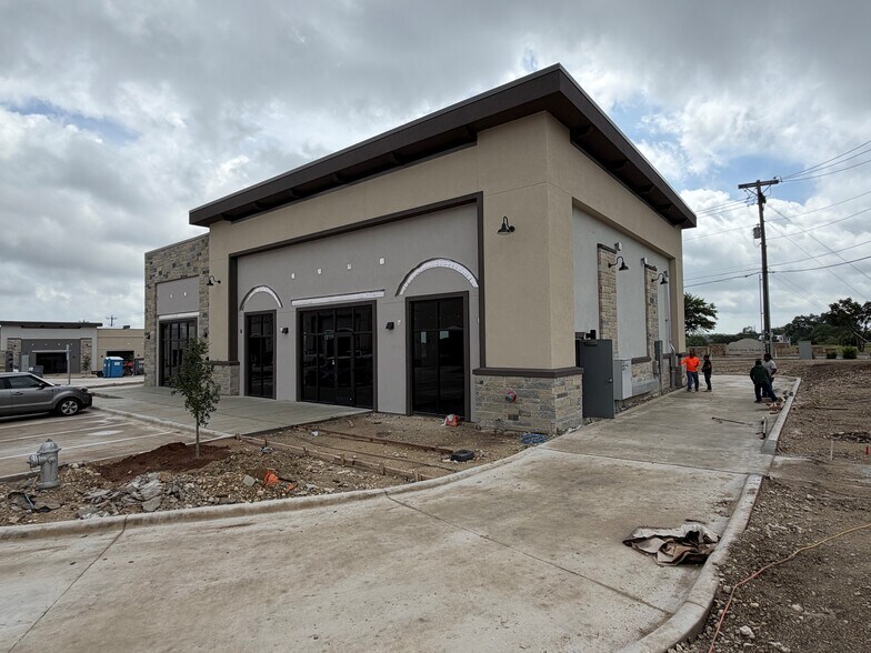 1012 Municipal Dr, Leander, TX à vendre - Photo du bâtiment - Image 2 de 5