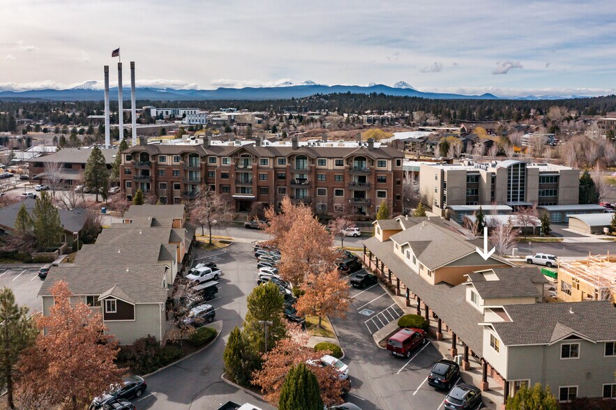 376 SW Bluff Dr, Bend, OR à louer - Photo du bâtiment - Image 3 de 3