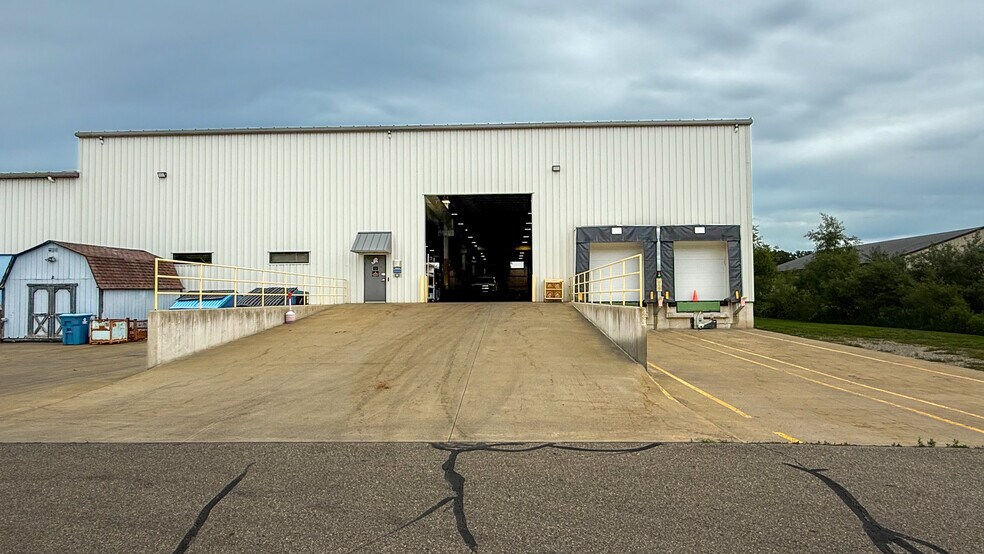 7275 Red Arrow Hwy, Stevensville, MI à louer - Photo du bâtiment - Image 2 de 12