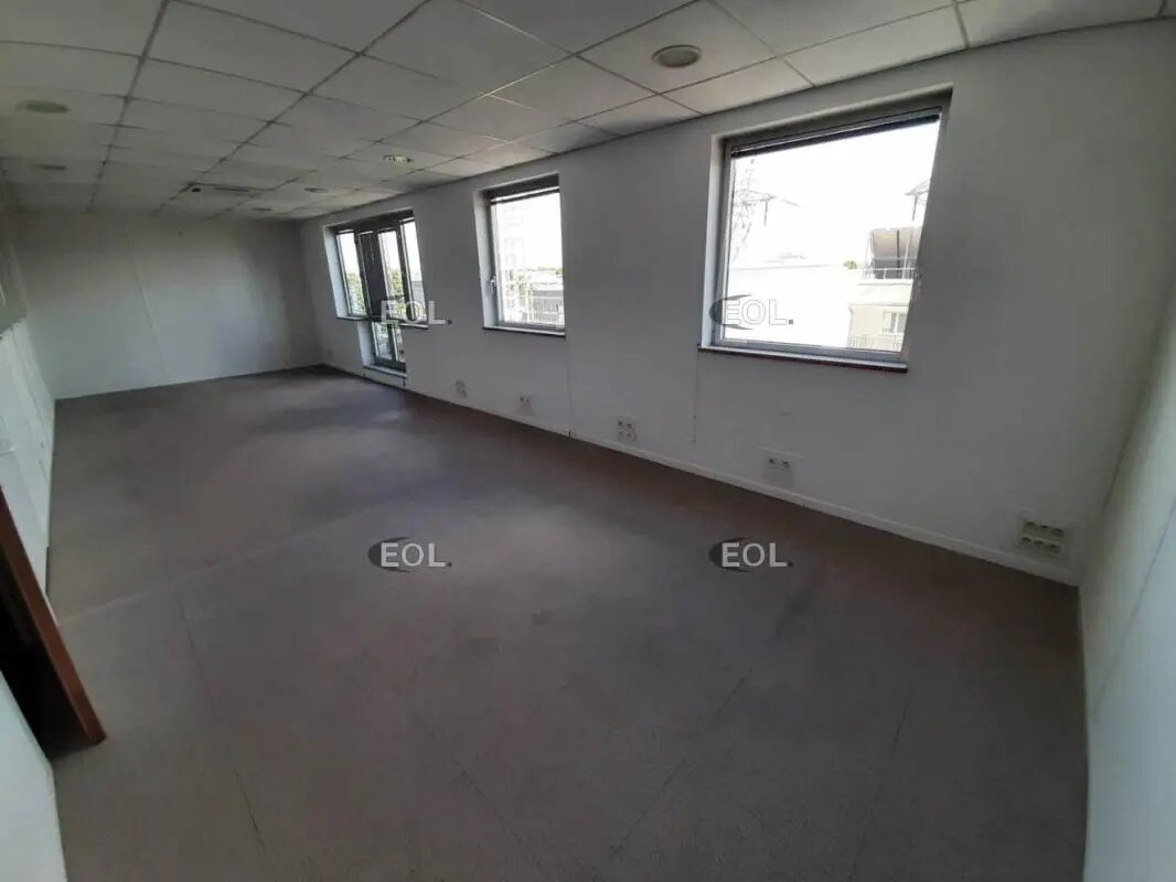 Office in Chevilly-Larue for lease Building Photo- Image 1 of 13