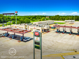 Garden Inn Truck Plaza - Forest City, MO - Motel