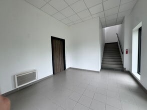 Flex in Frépillon for lease Interior Photo- Image 2 of 11