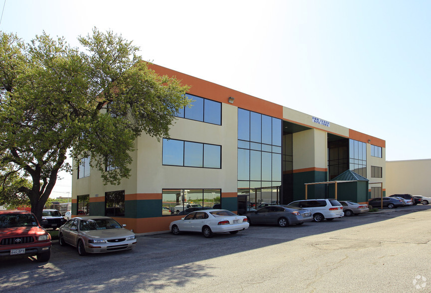 1202 Hallmark Dr, San Antonio, TX for lease - Primary Photo - Image 1 of 2