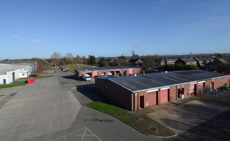 School Ln, Preston for lease - Primary Photo - Image 1 of 2